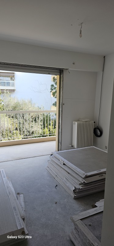 Rénovation complète intérieur de peinture et décoration d'un appartement situé à Nice Gairaut